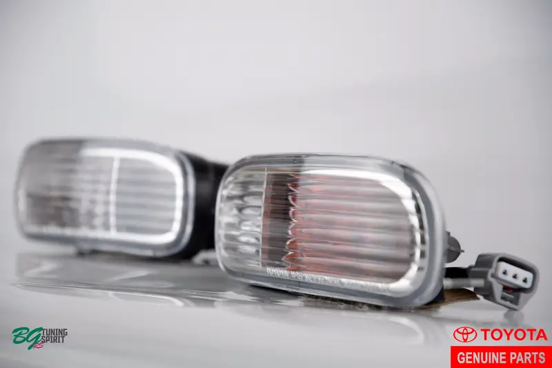 Toyota Supra Jza80 Mkiv Genuine Front Turn Signal Lamp Set (Lh & Rh) 1