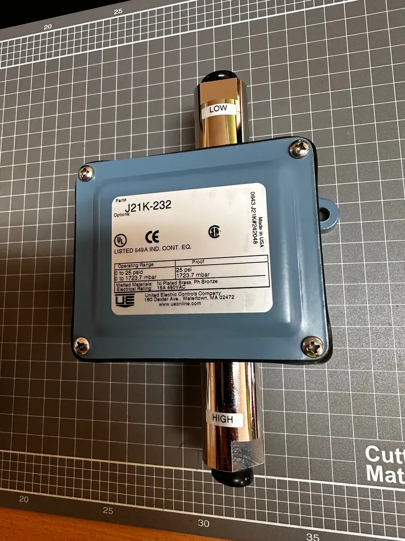 United Electric J21k Series Differential Pressure Switch 1