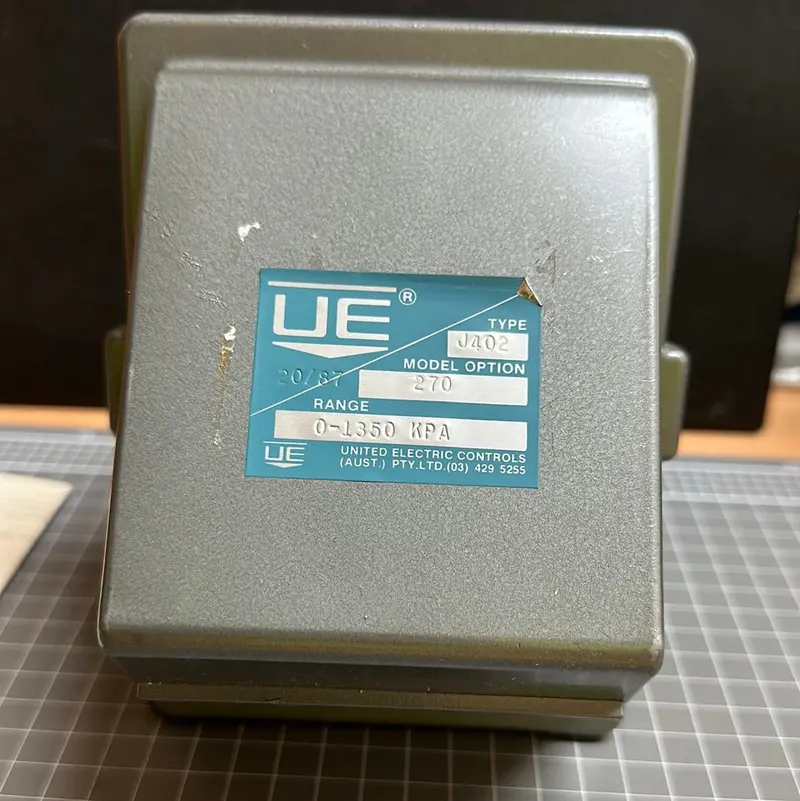 United Electric J402 270 Pressure Switch 1