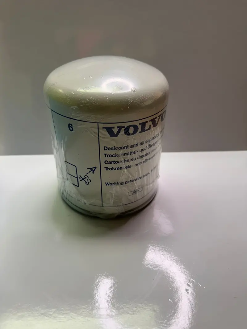 Volvo 21620181 Filter Kit With O-Ring, Desiccant And Oil Separator Cartridge 1
