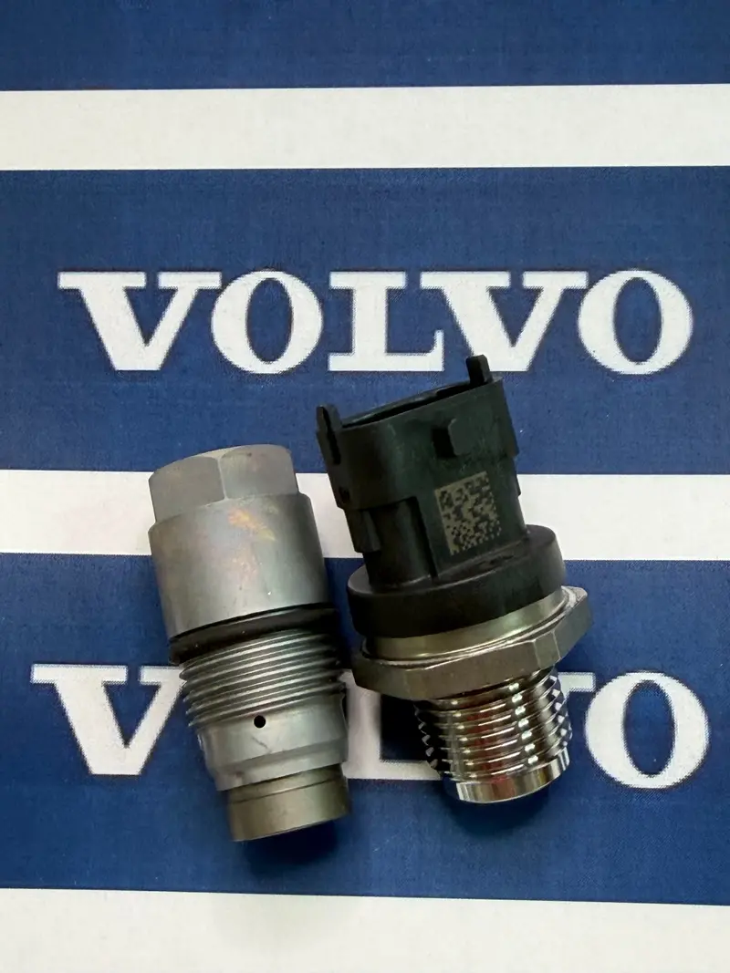 Volvo 21728854 Valve And Pressure Sensor Set 1