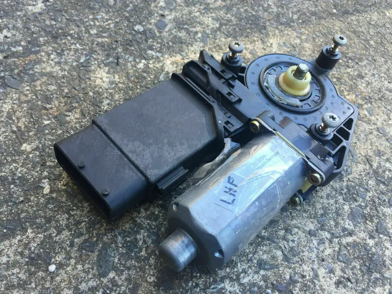 Vw Volkswagen Passat B5 Front Left Passenger Side Door Window Motor Sedan Wagon 1