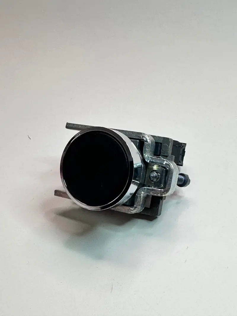 Xb4ba21 Push Button, Metal, Harmony Xb4, Flush, Black, 22Mm, Spring Return, Unmarked, 1No 1