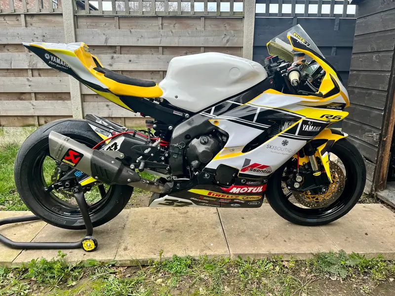 Yamaha R6 Motocarbons Race Tank Cover 3