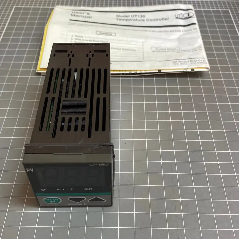 Yokogawa Temperature Controller Ut130 Rn/Al 1